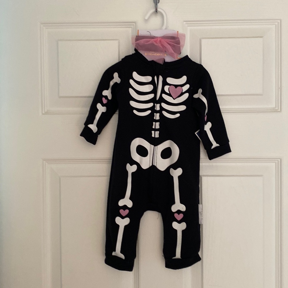 New glow in the dark Halloween costume with headband-smoke free home